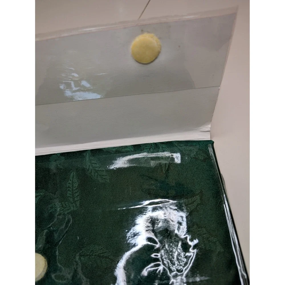Lenox Tablecloth 70 Inch Round‎ Green Holly Damask Christmas Holiday Jacquard
